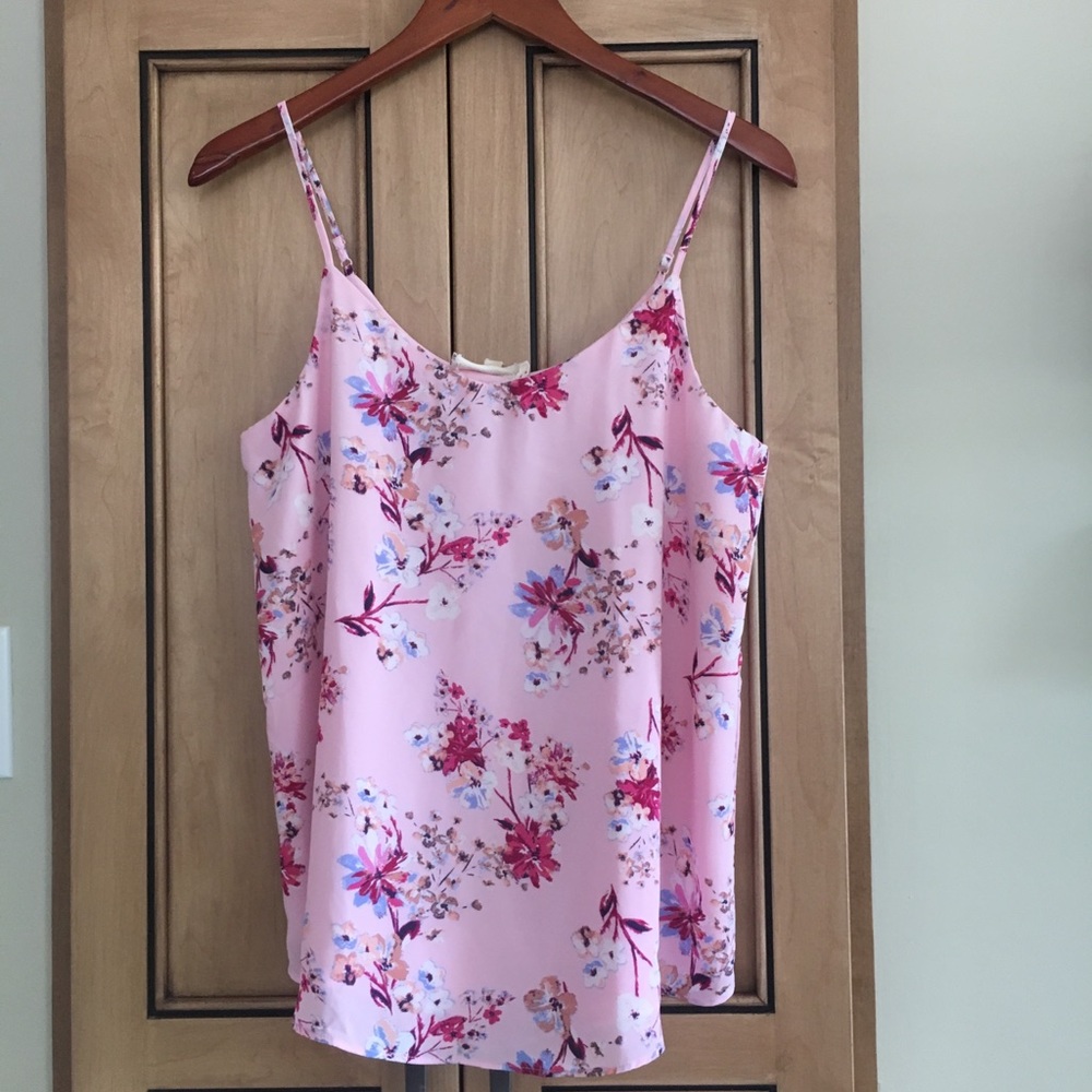 NWT Floral tank
